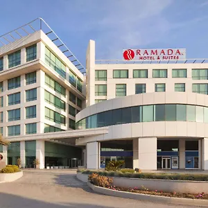 Ramada & By Wyndham Izmir Кемальпаша